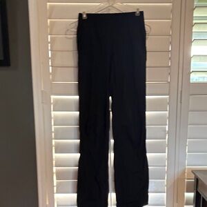 Women's black size 2 Lululemon studio joggers lined in excellent condition